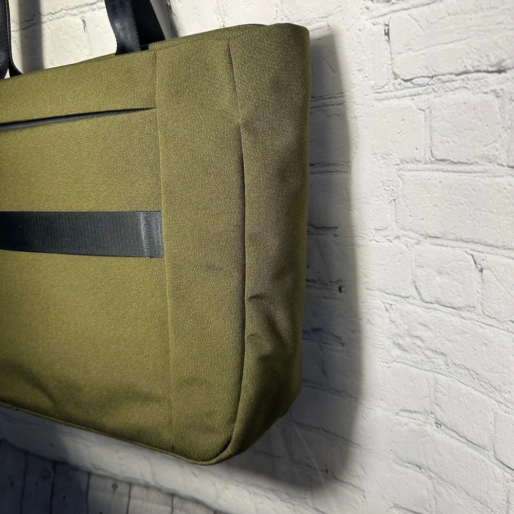 Alpaka Bravo Tote Green Axoflux Laptop Bag Travel Commuter Shoulder Bag 12L